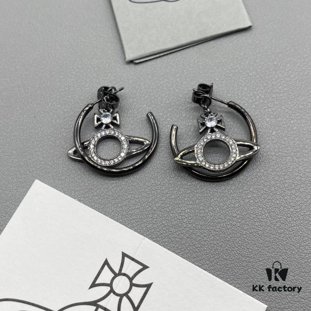 Vivienne Westwood Saturn Necklace