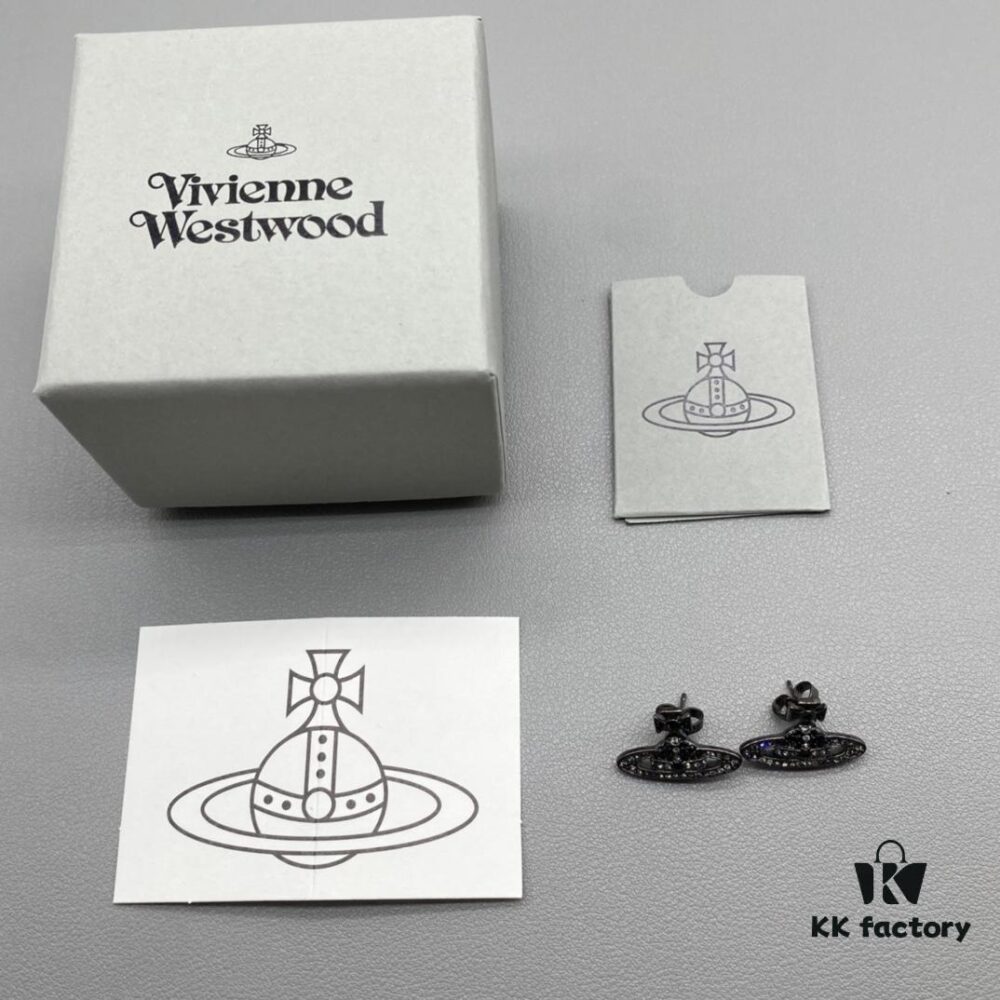 Vivienne Westwood Saturn Necklace