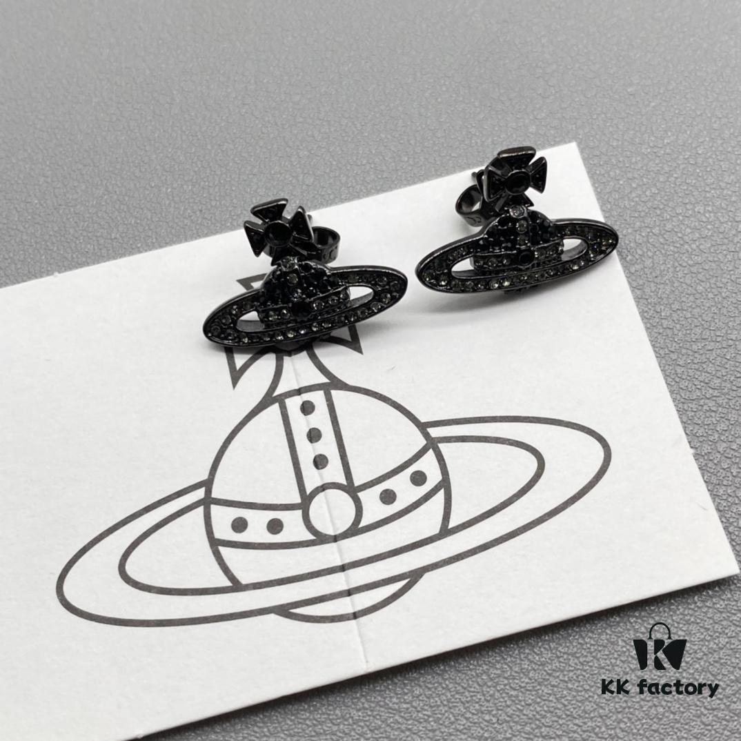 Vivienne Westwood Saturn Necklace