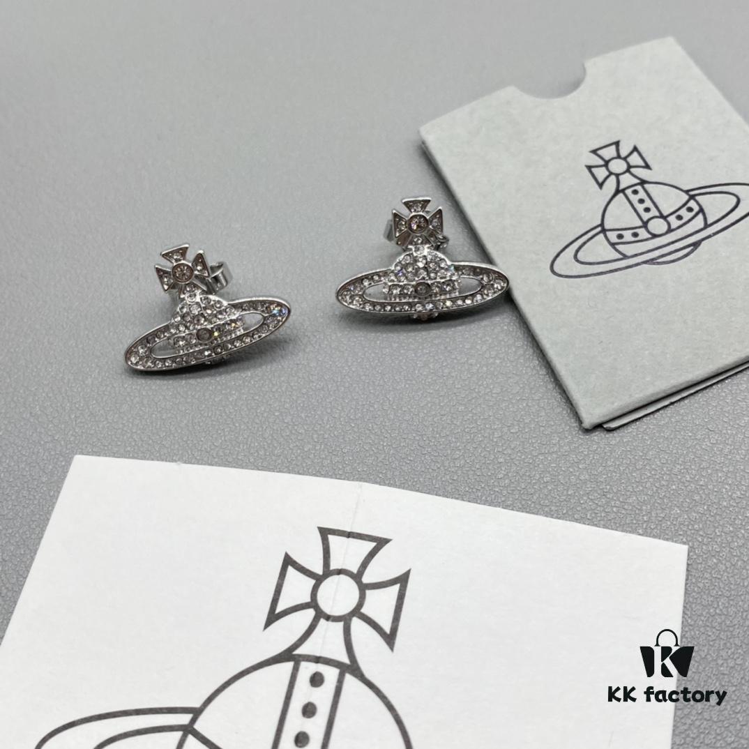 Vivienne Westwood Saturn Necklace