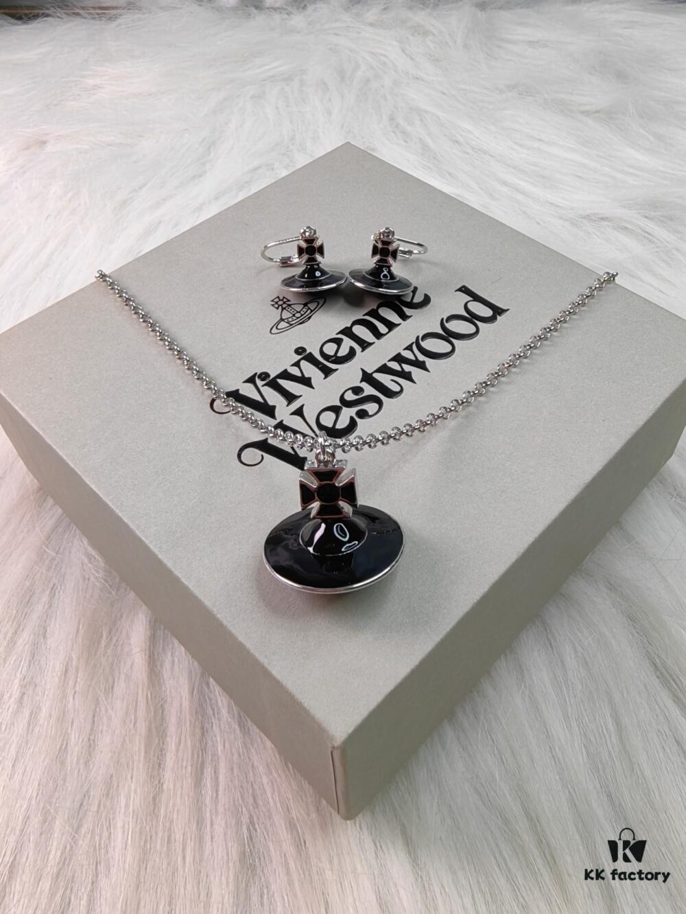 West Queen 3D Black Dripping Glue Necklace and Earrings