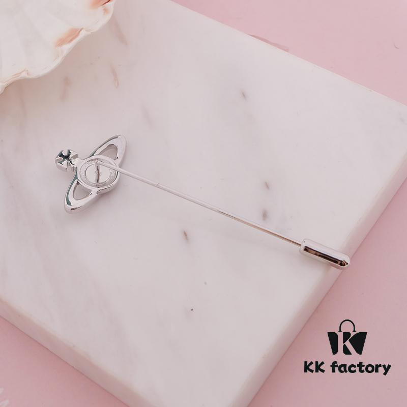 West Dame Saturn Single-Pin Brooch