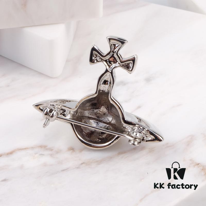 Vivienne Westwood Saturn 3D Brooch