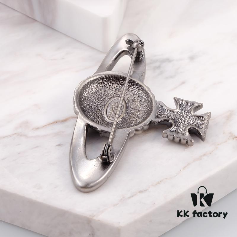 Lady Veda Large Antique Silver Carved Brooch