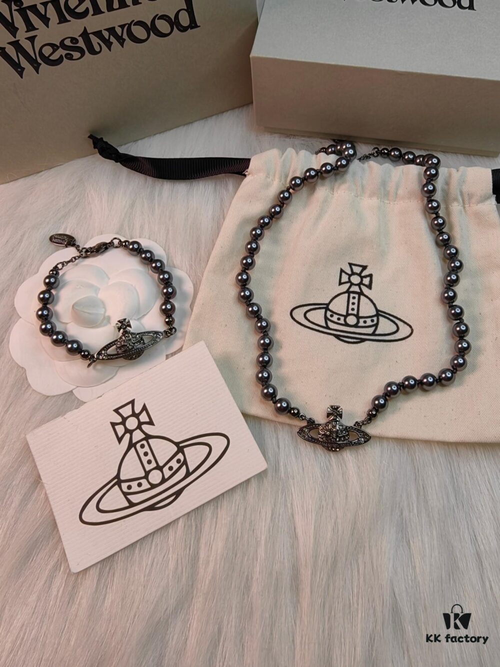 West Grandma Black Gun Color Saturn Necklace Bracelet, New Style