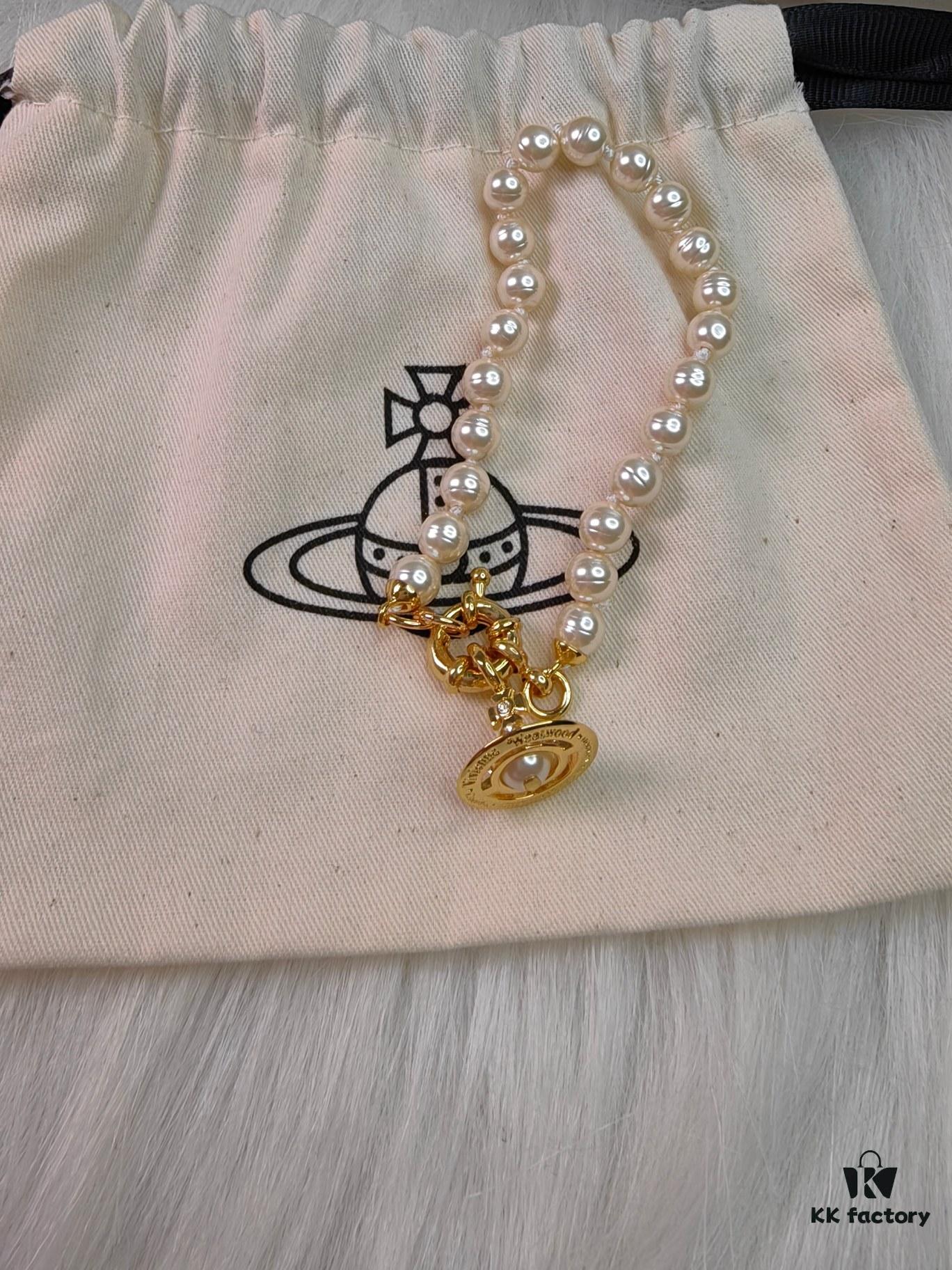 Baroque Pearl Bracelet by West Queen