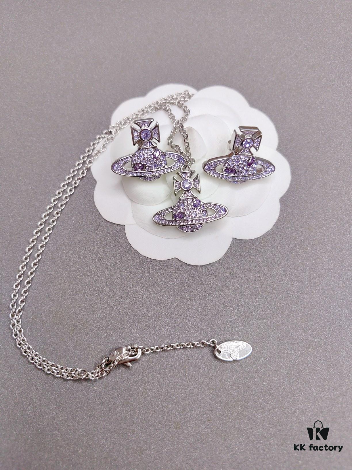 West Queen Oval Stud Earrings and Necklace Set