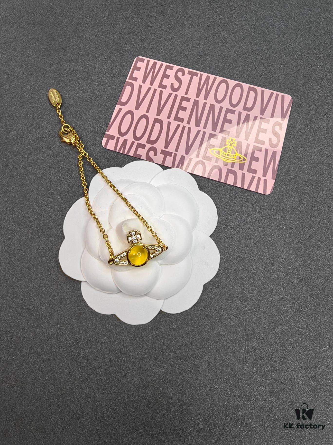 West Queen Rotating Bead Gold-colored Set