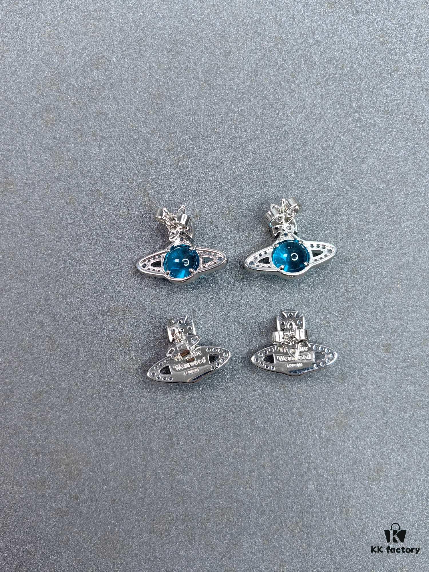 West Dame Rotating Bead Blue and White Gold Set
