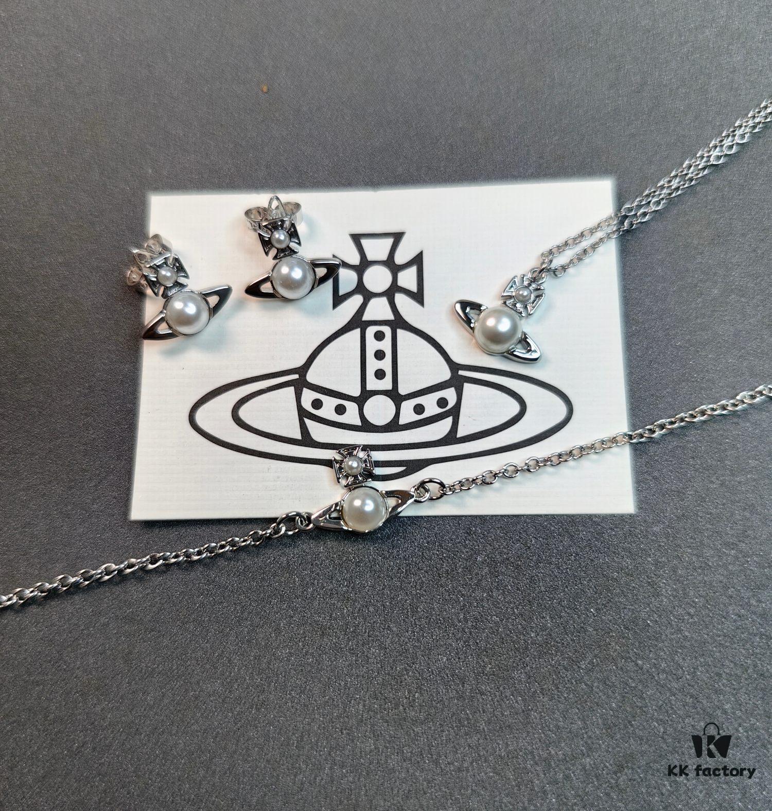 West Queen Half-Pearl Necklace, Bracelet, and Stud Earrings in White Gold and Yellow Gold Two-Tone