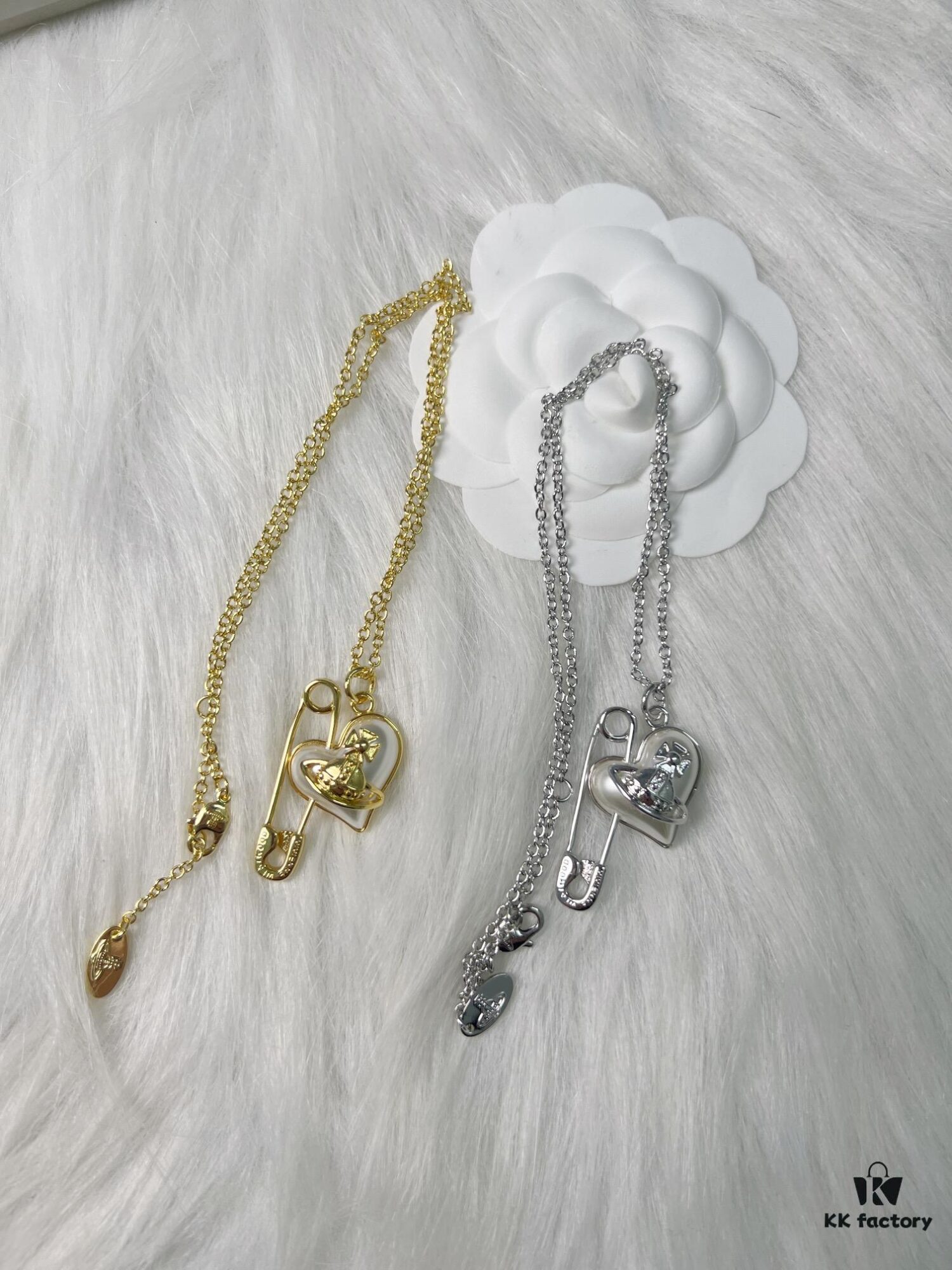 West Queen Brooch Heart Mother-of-Pearl Necklace