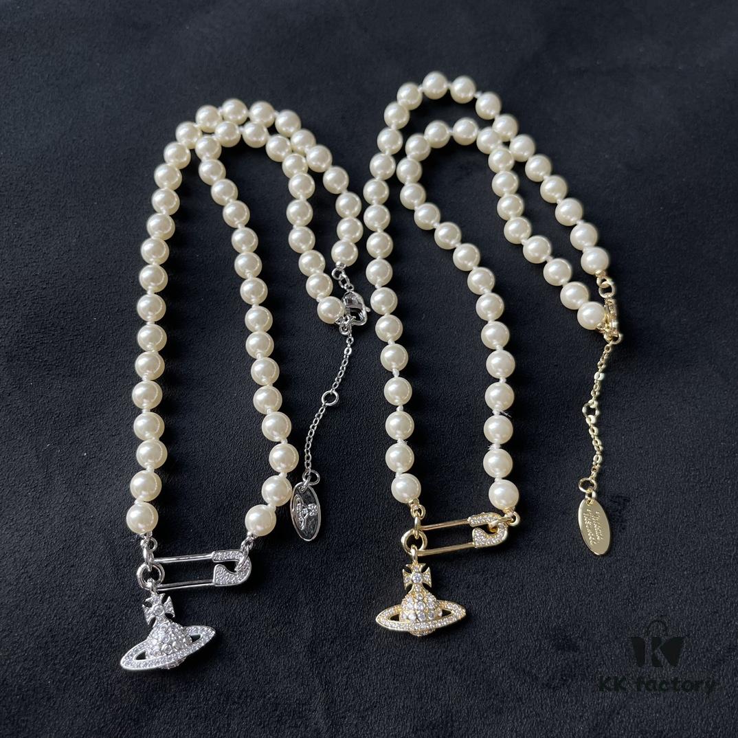 Vivienne Westwood - Pin Planet Necklace