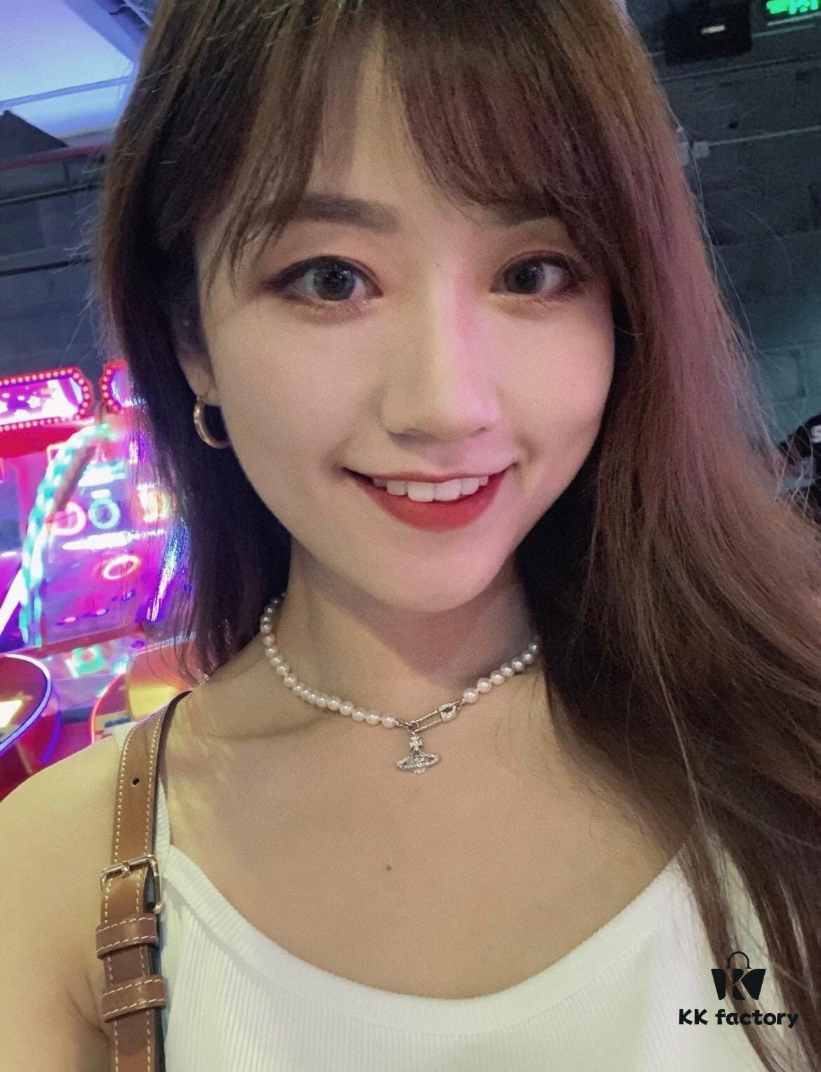 Vivienne Westwood - Pin Planet Necklace