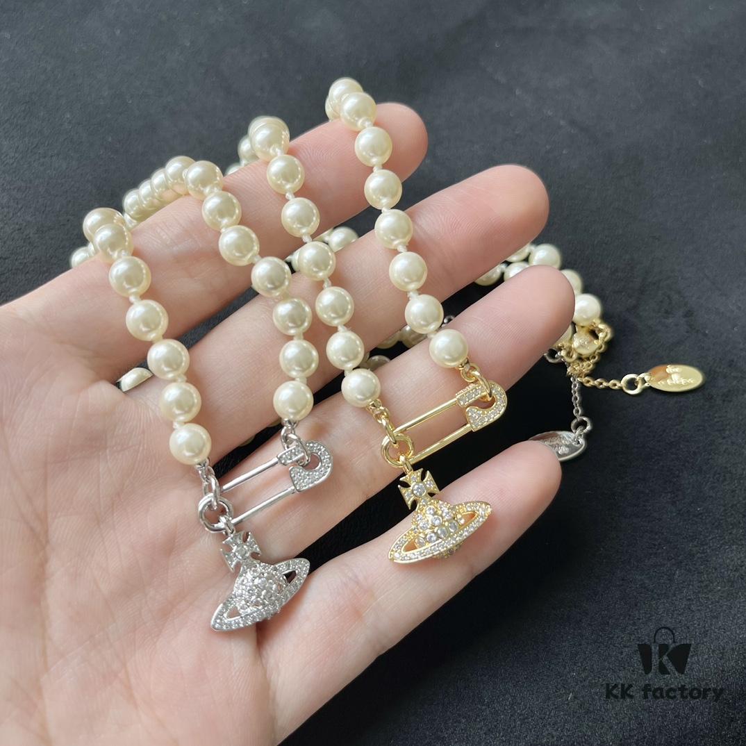 Vivienne Westwood - Pin Planet Necklace