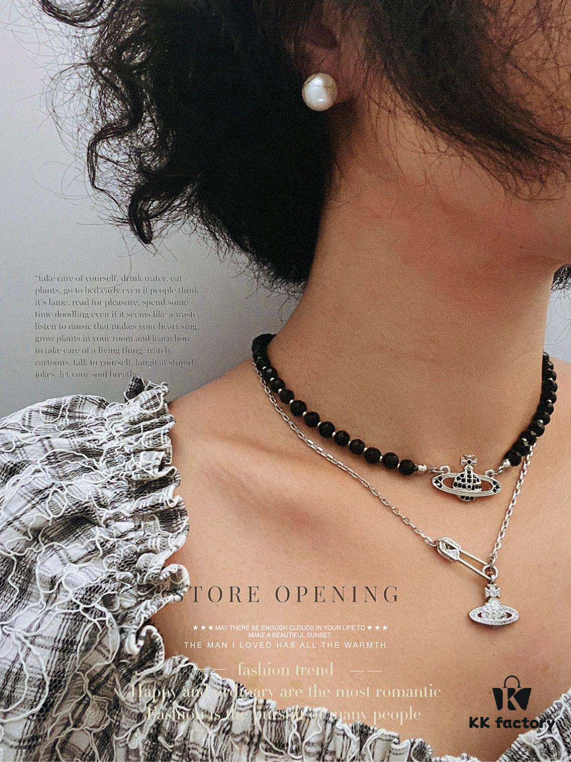 West Grandma Black Pearl Saturn Necklace