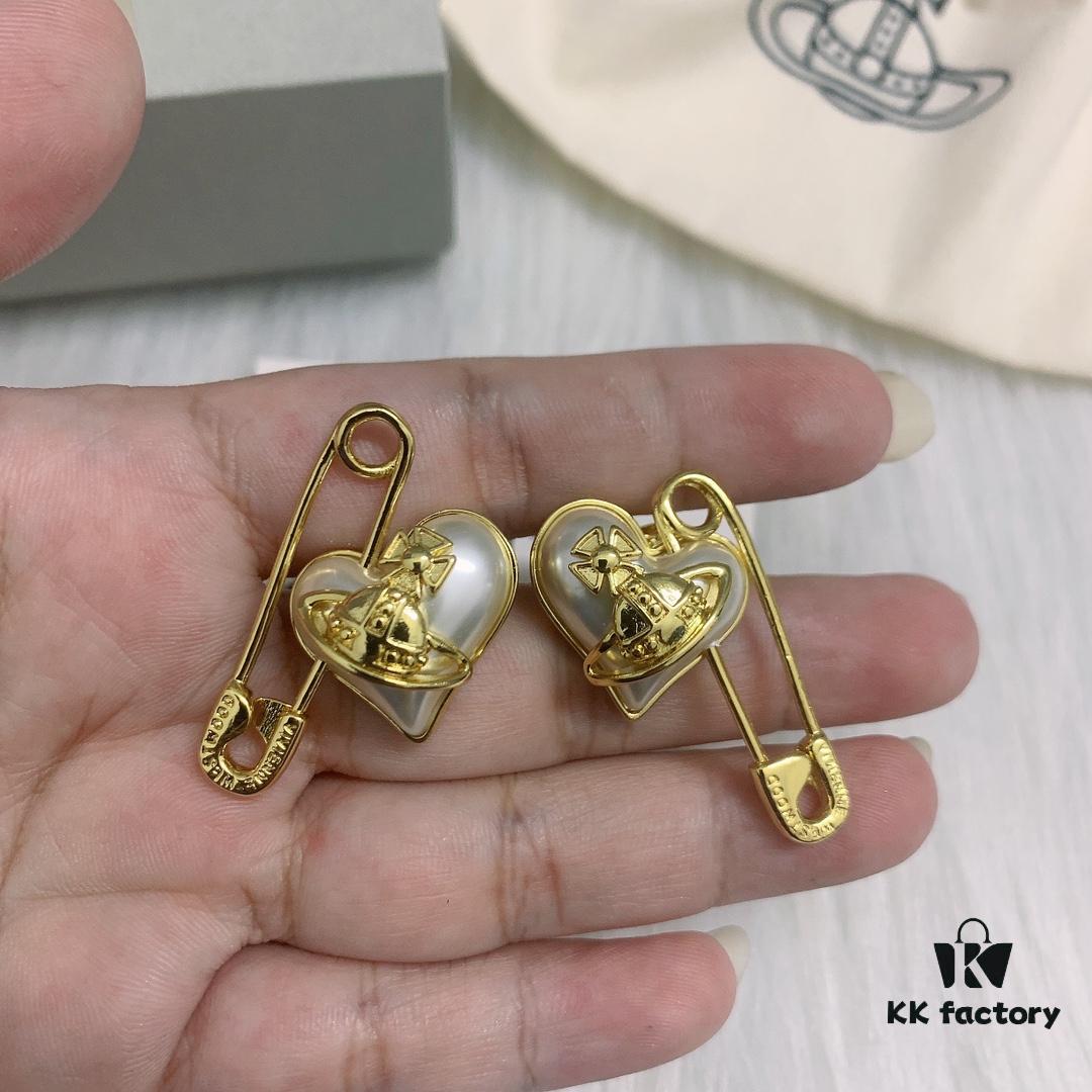 West Grandma Beimu Love Pin Stud Earrings