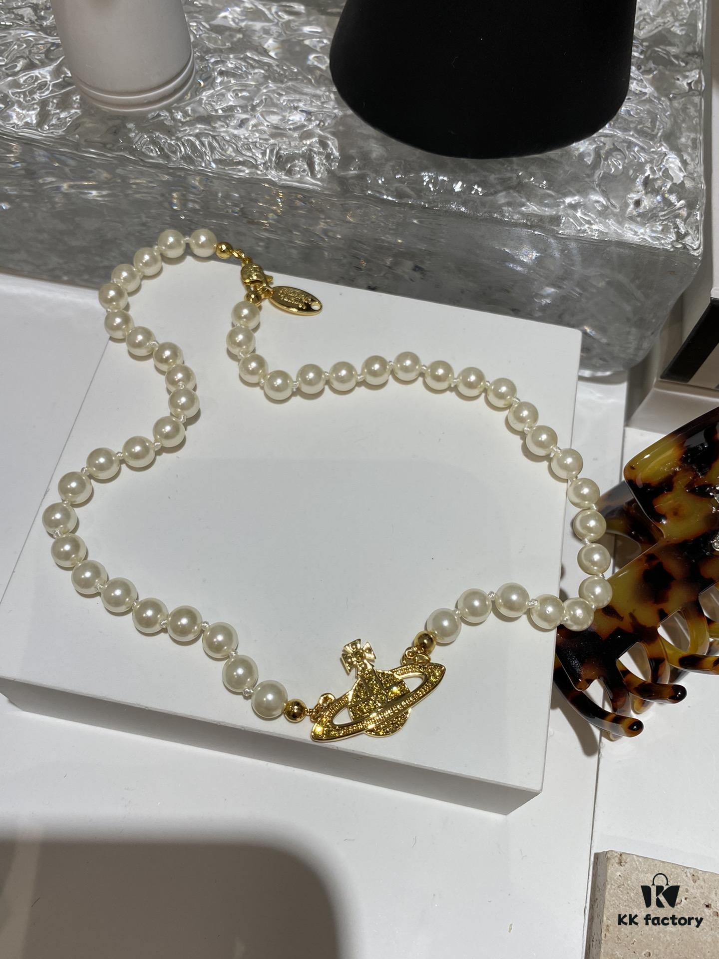 Saturn | Vivienne Westwood Jewelry Pearl Necklace in Gold