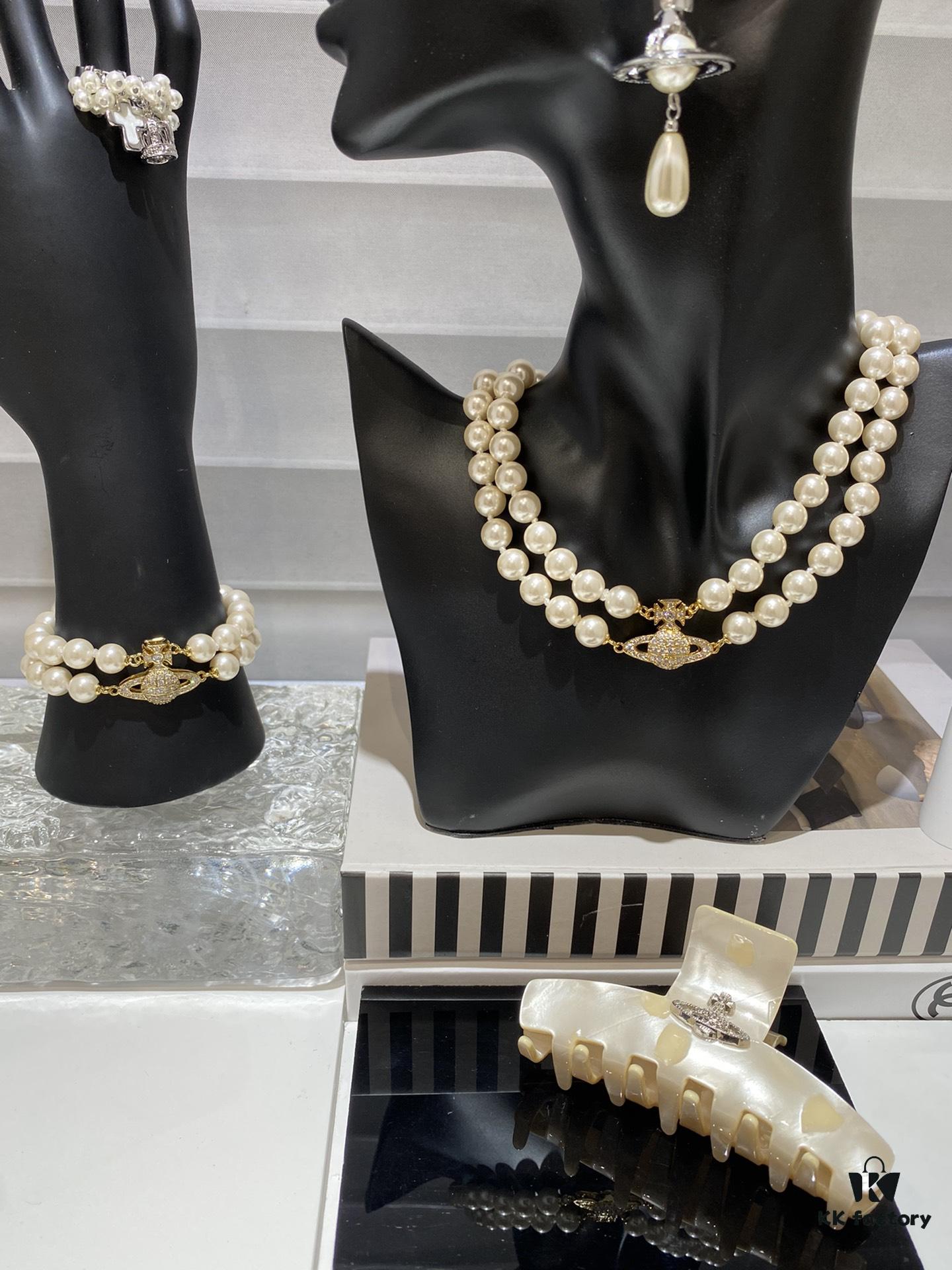 Saturn | Vivienne Westwood Jewelry Double-Layer Pearl Necklace and Bracelet