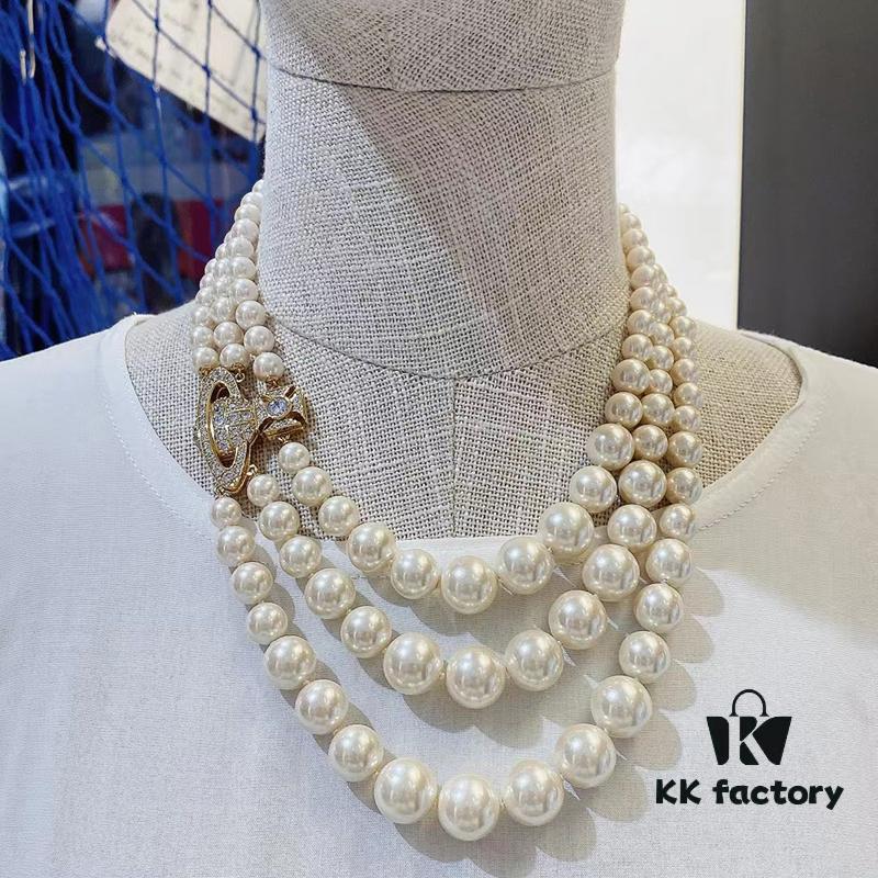 Vivienne Westwood Full Diamond Magnetic - Three-Layer Necklace - Gold