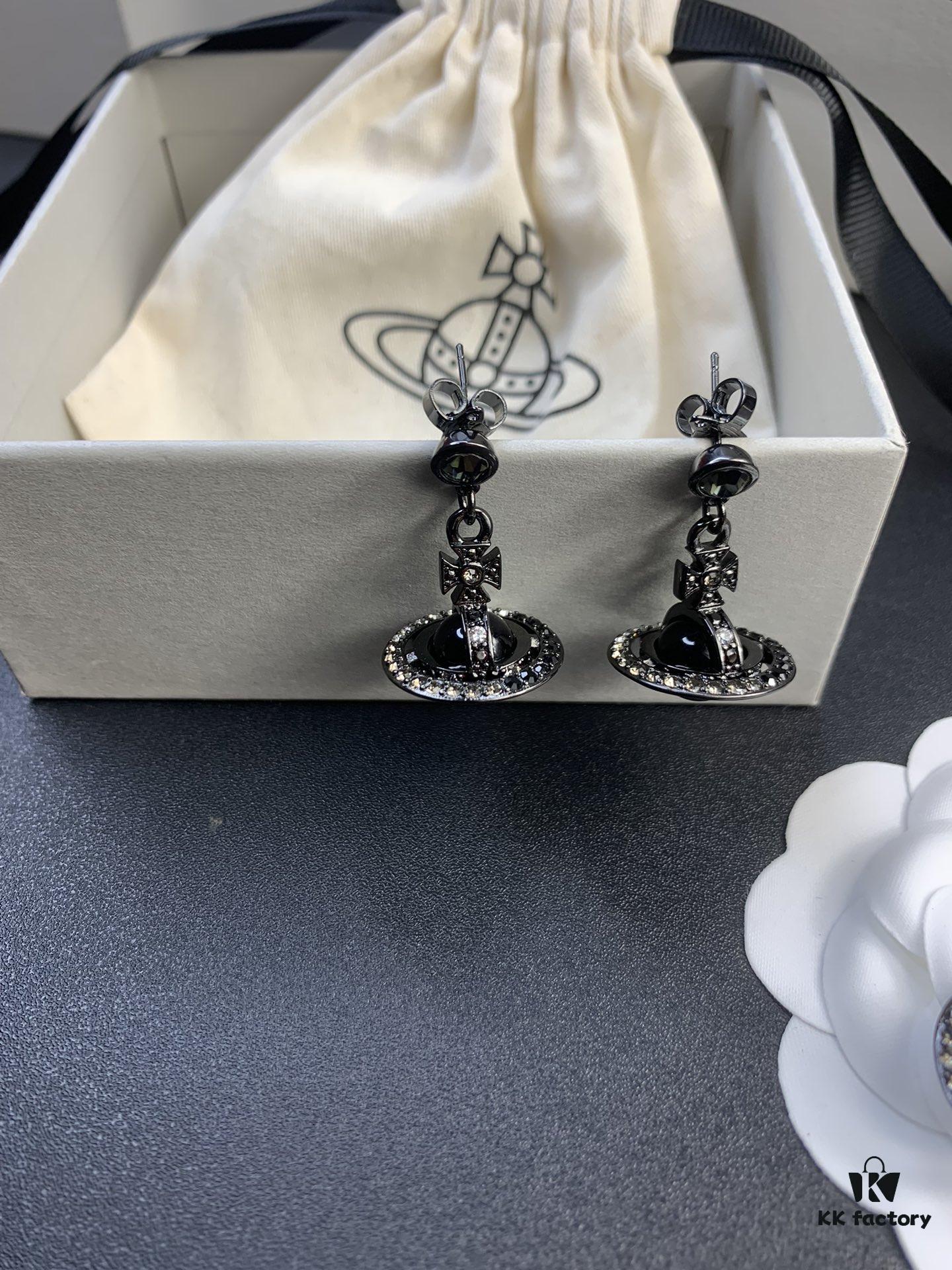 Vivienne Westwood Gradient Black 3D Saturn Necklace and Earrings Set