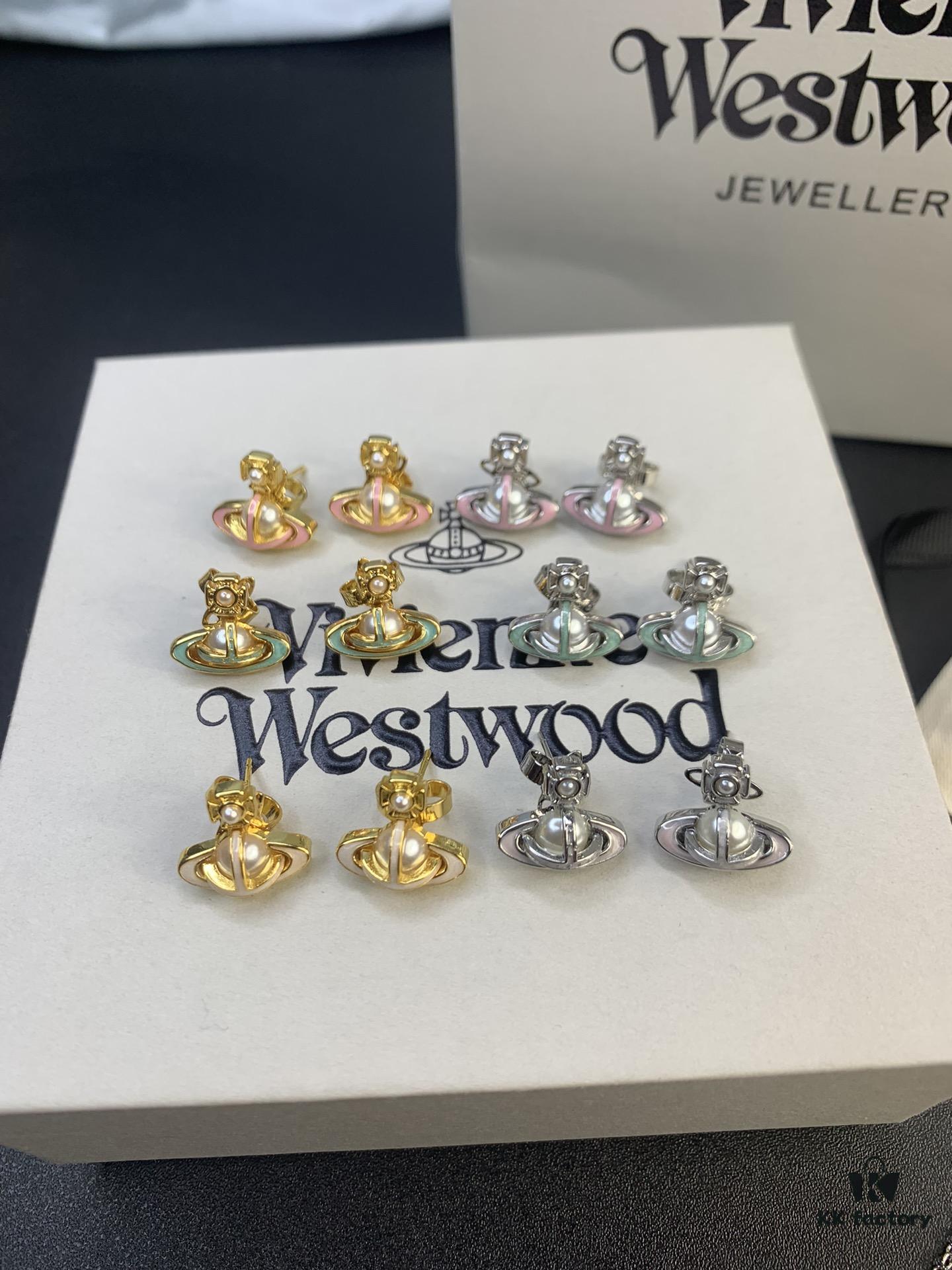 West Queen Pearl Earring and Necklace Set