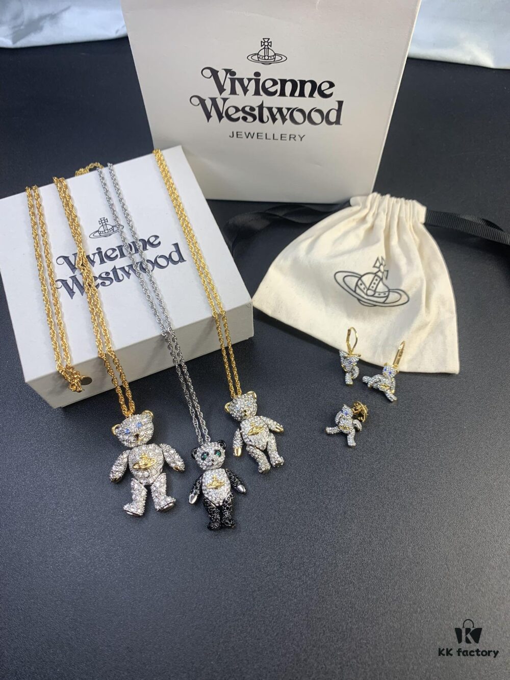 West Queen Articulated Bear Necklace 72cm, Earrings and Lapel Pin Set