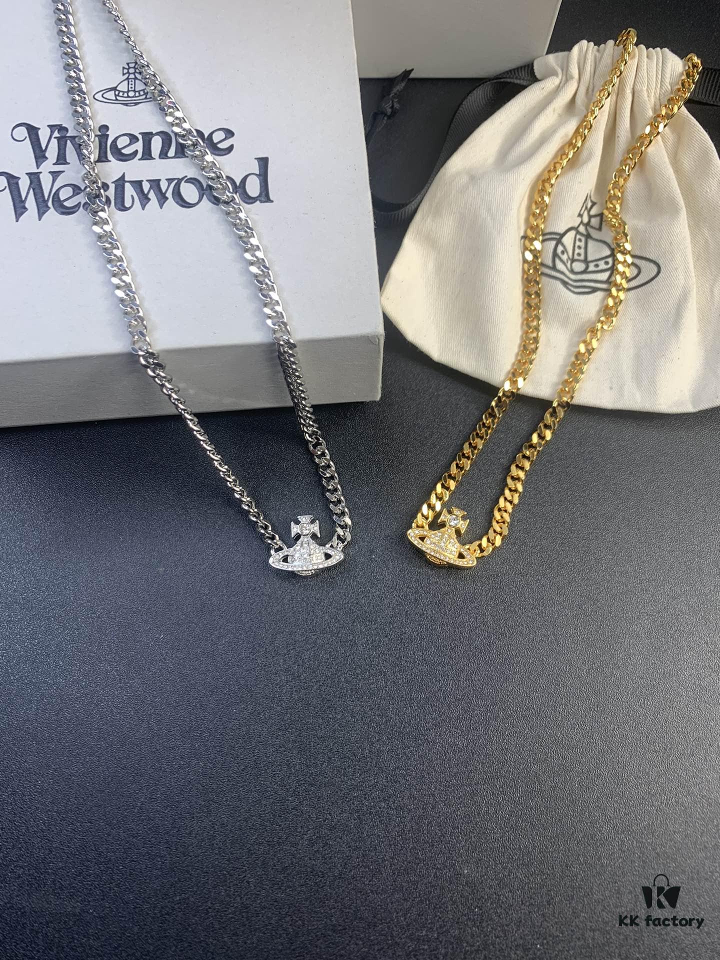 West Grandma Magnetic Clasp Saturn Chunky Chain in Gold and Silver Tones