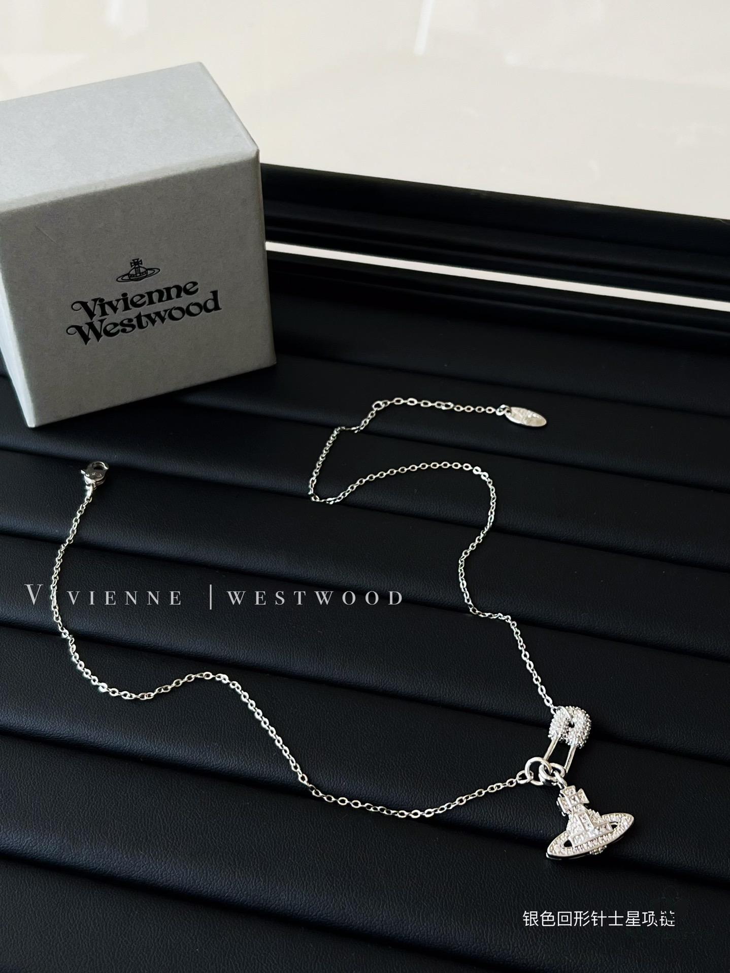 Pearl Necklace + Chain Link Necklace! The combination mix and match is absolutely stunning!