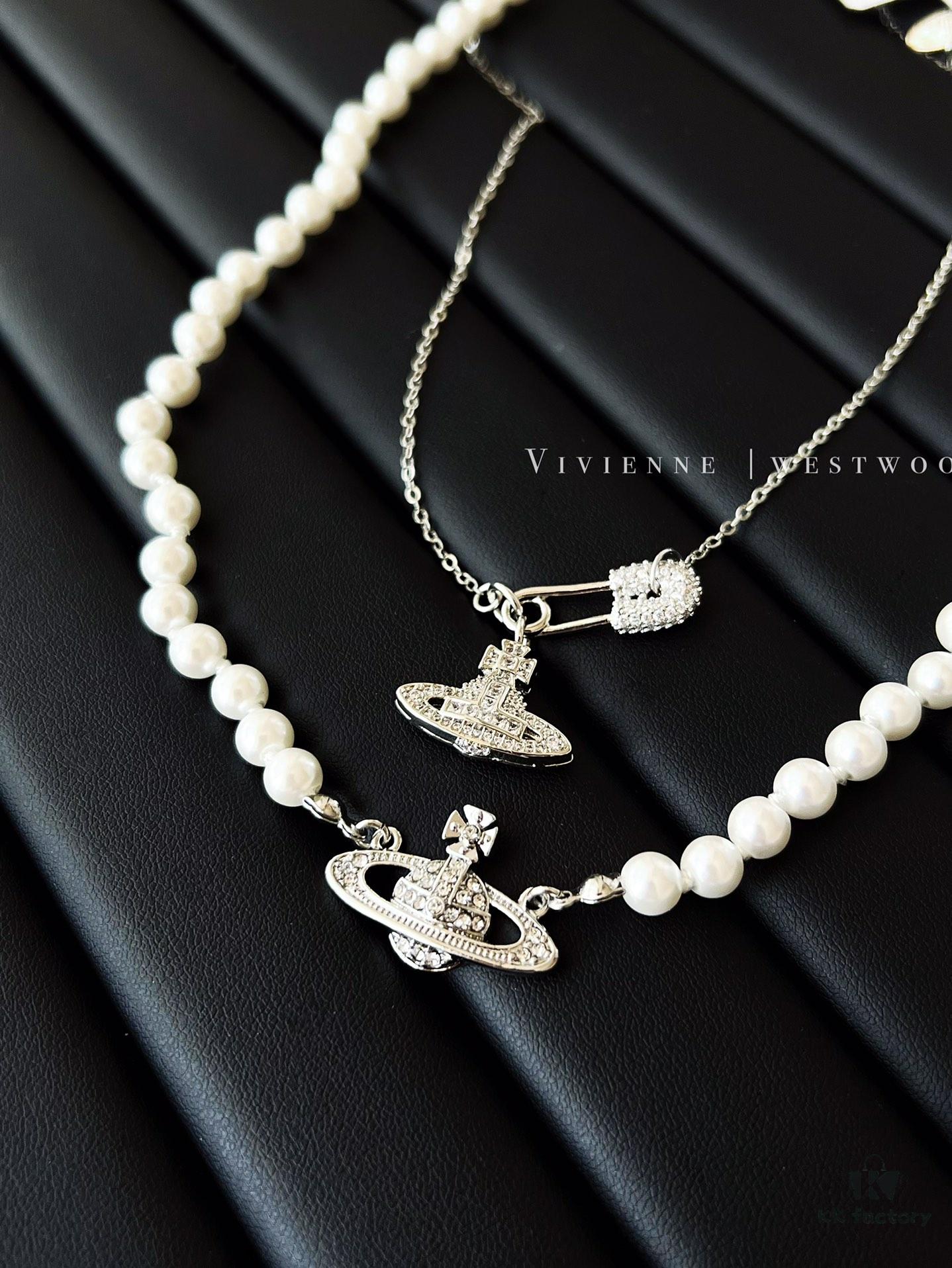 Pearl Necklace + Chain Link Necklace! The combination mix and match is absolutely stunning!