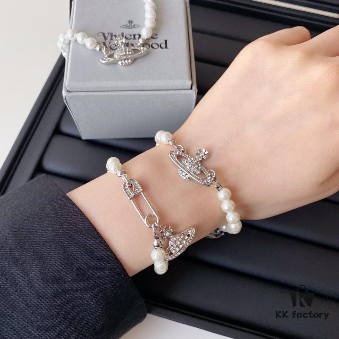 Not Only Pure and Sweet, But Also Perfect for Punk Sensuality!