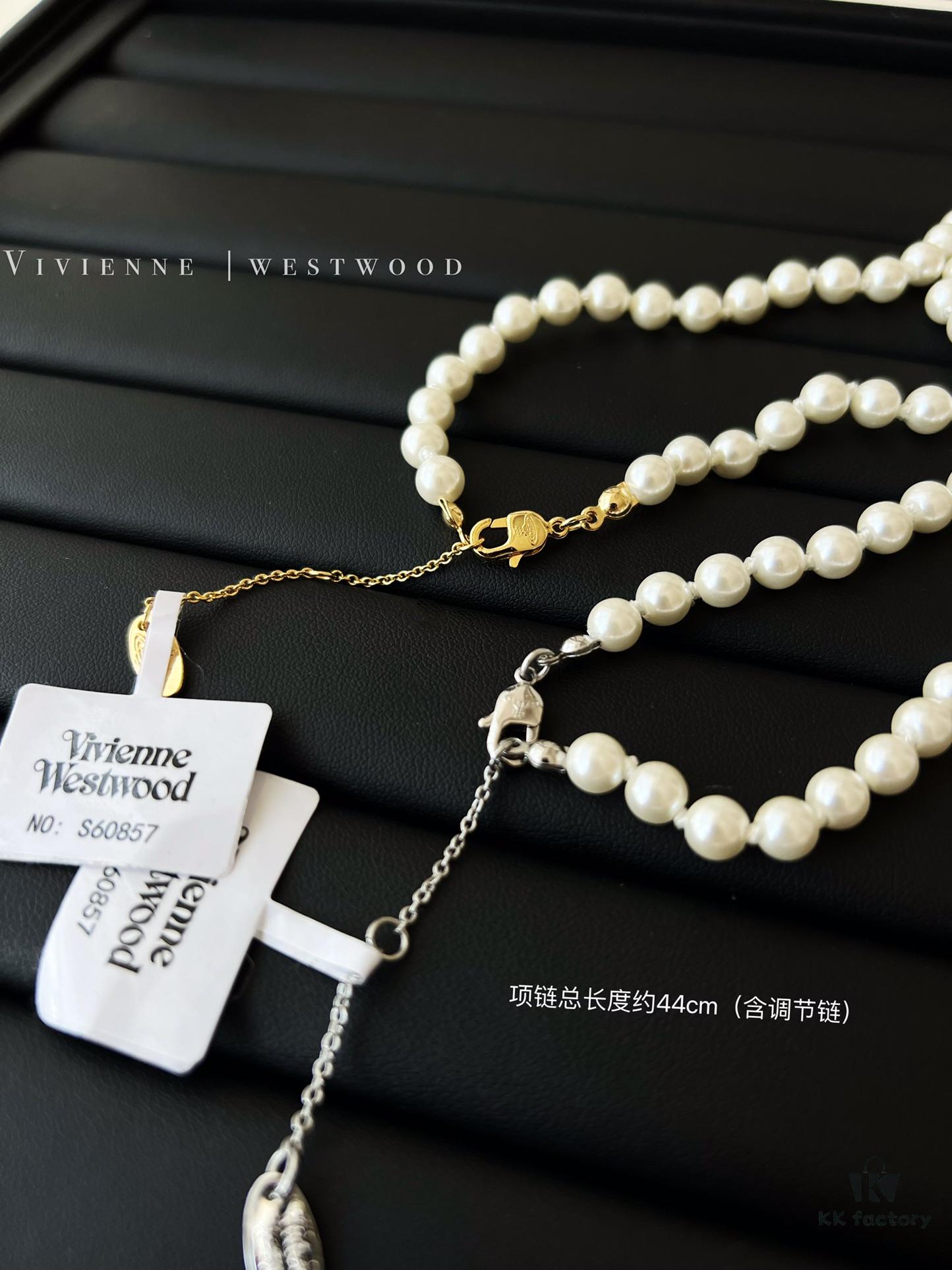 Real Photo of Pearl Necklace