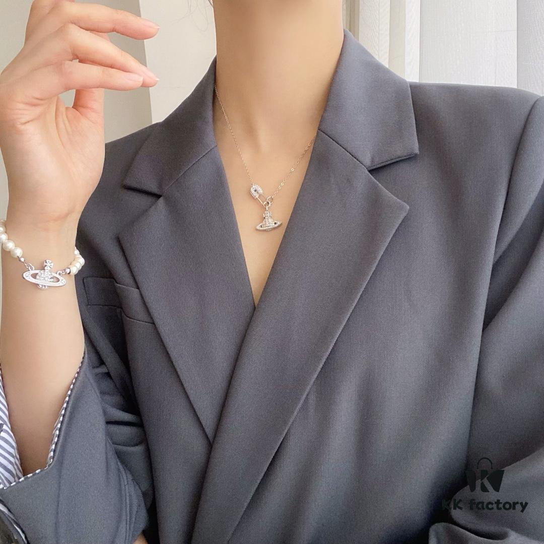 Not Only Pure and Sweet, But Also Perfect for Punk Sensuality!