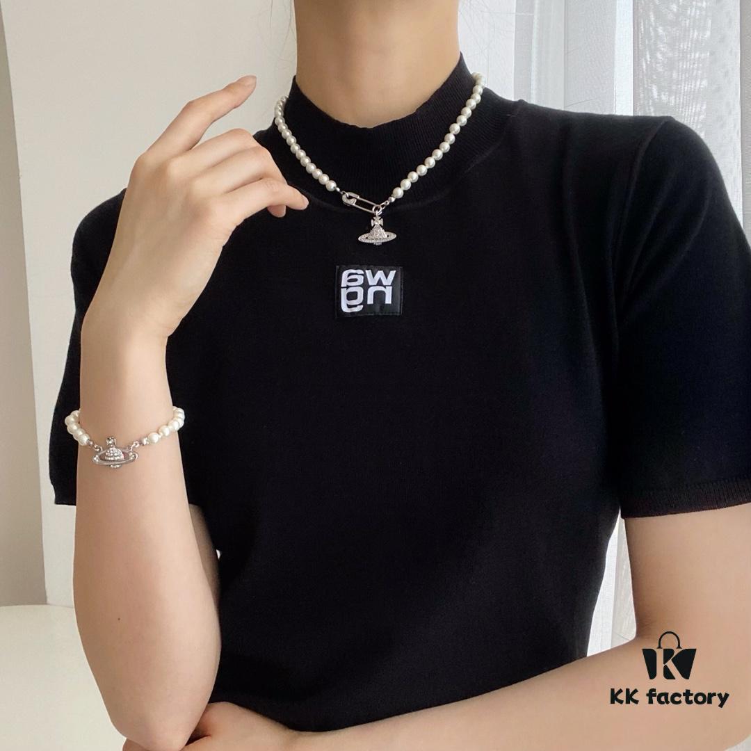 Not Only Pure and Sweet, But Also Perfect for Punk Sensuality!