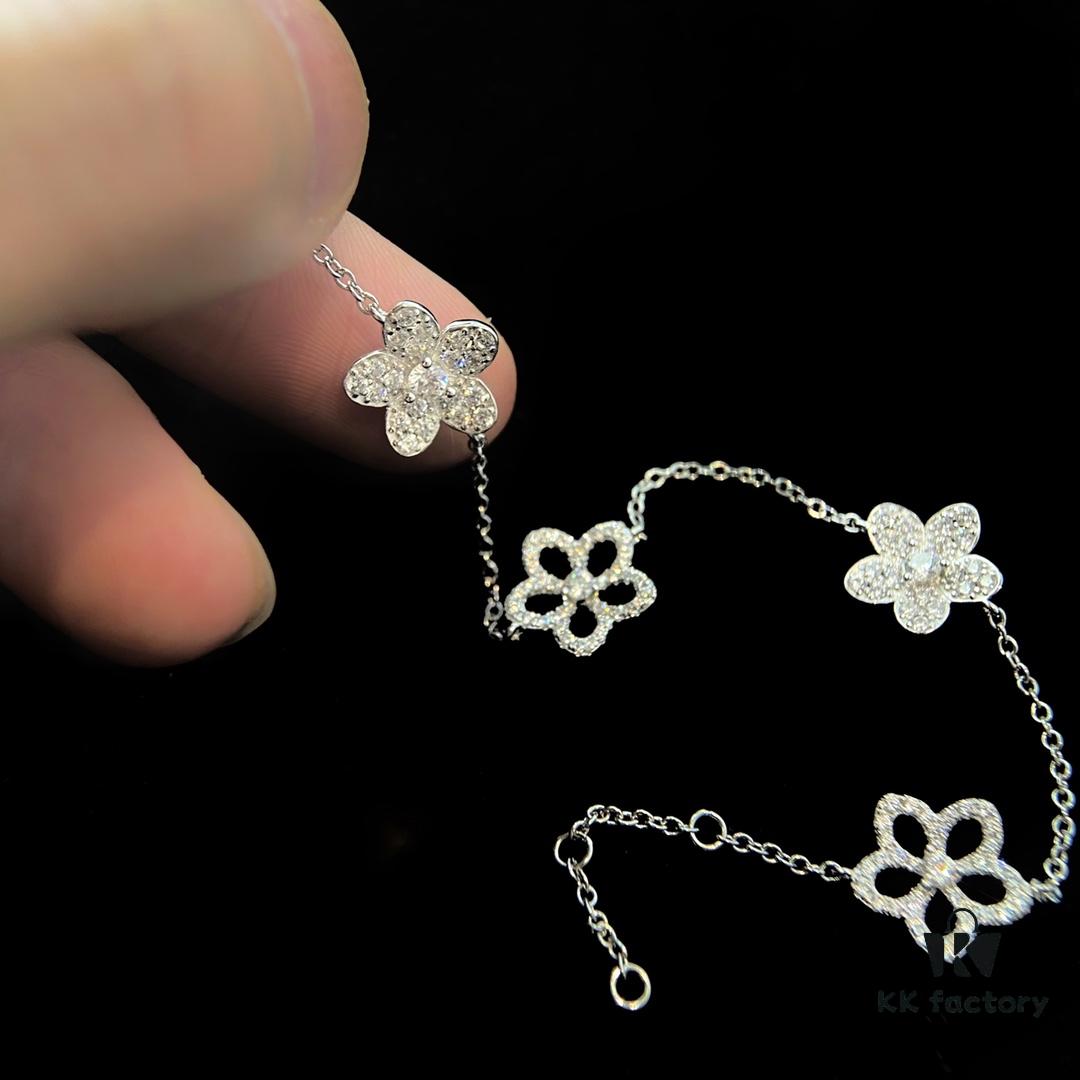 FlowerGirl White Gold Graff Floral Wild Flower Bracelet