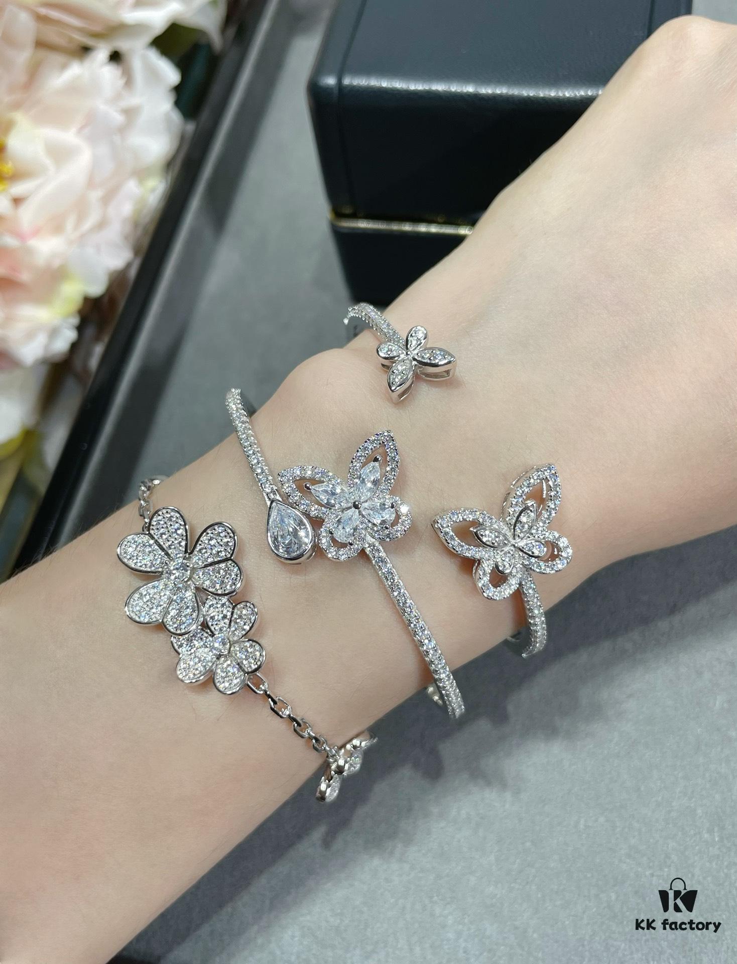Graff Butterfly Teardrop Bracelet Jewelry with Top Quality Zirconia, Vivid and Exquisitely Crafted