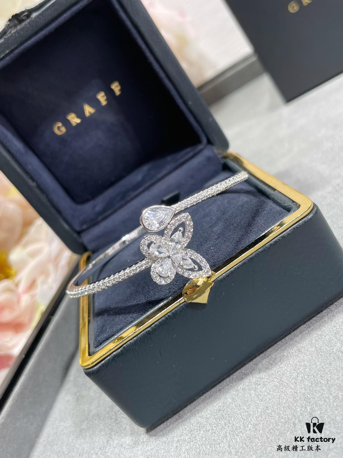 Graff Butterfly Teardrop Bracelet Jewelry with Top Quality Zirconia, Vivid and Exquisitely Crafted