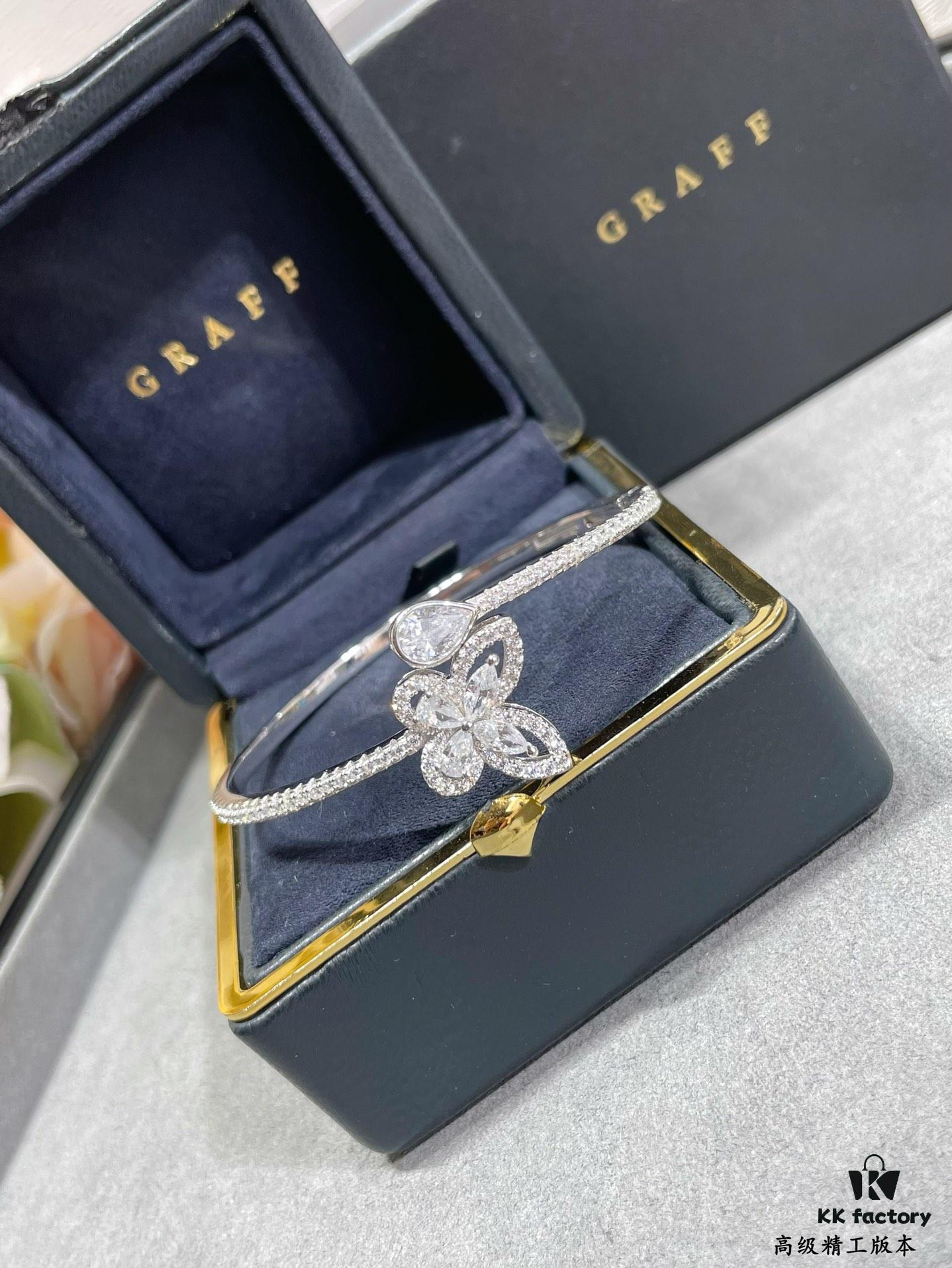 Graff Butterfly Teardrop Bracelet Jewelry with Top Quality Zirconia, Vivid and Exquisitely Crafted