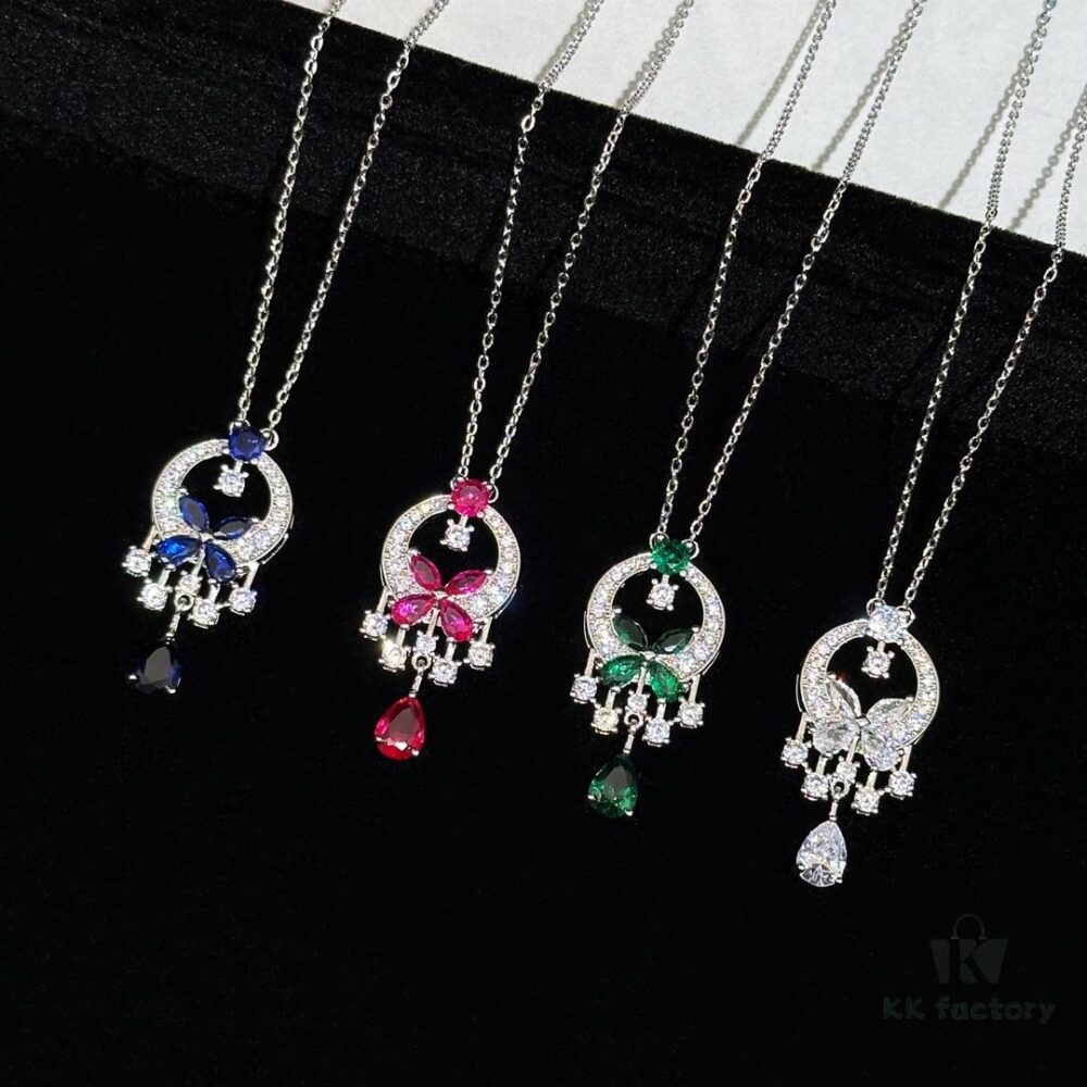 ❗️New Arrival❗️ GRAFF Colored Diamond Butterfly Necklace