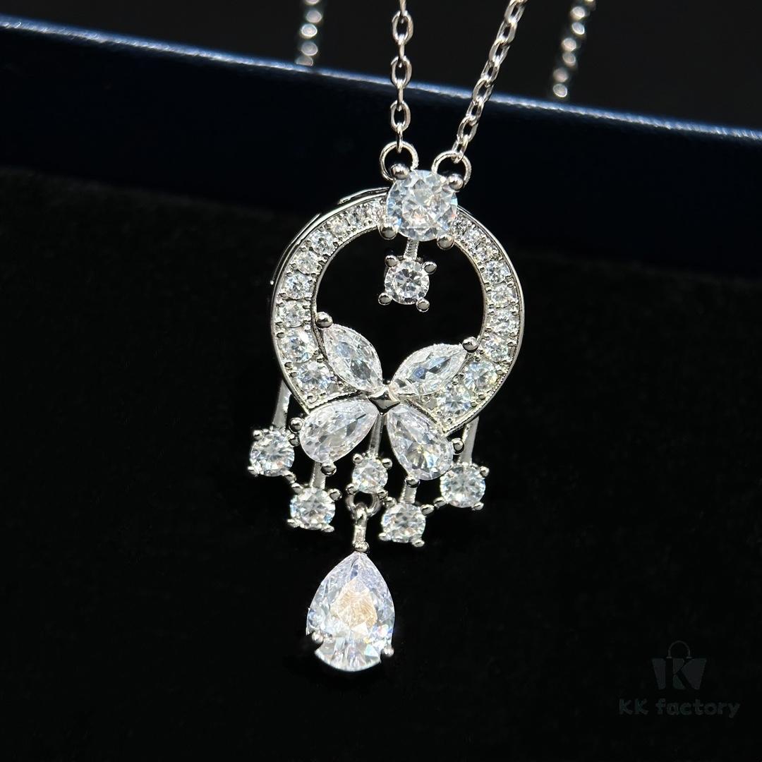 ❗️New Arrival❗️ GRAFF Colored Diamond Butterfly Necklace
