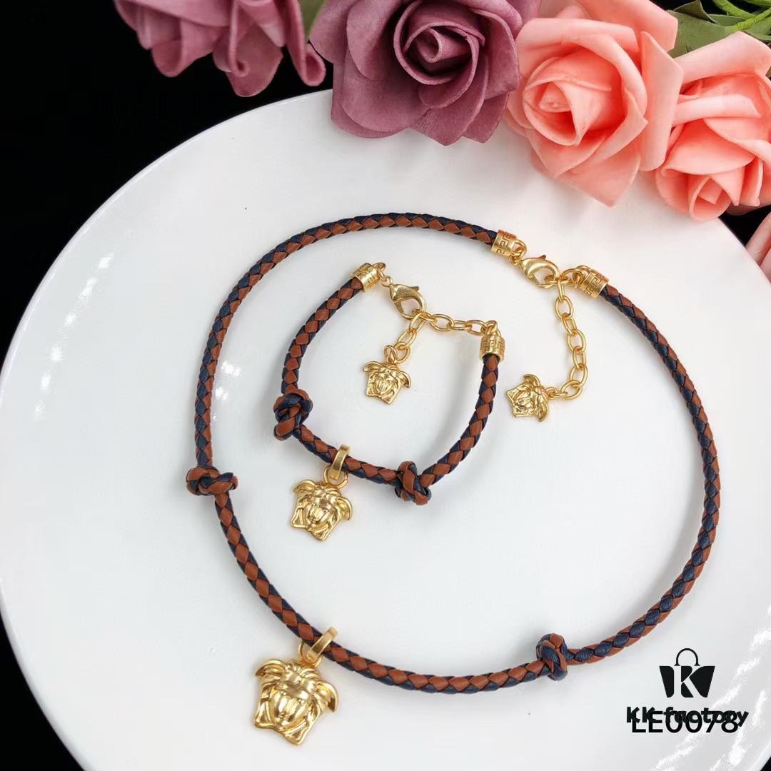 Original Quality 👑 Versace Medusa Maze Design Necklace