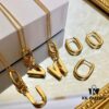 Celine Hot Sale! New Arrival Worldwide First Release! Celine 2021 New Alphabet Earrings and Necklace Multi-Wear Design