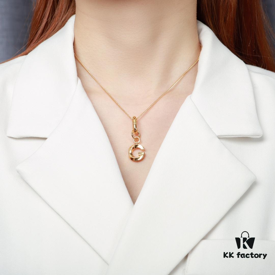 2021 New Arrival 🌟 Celine Necklace, Popular Style, Exquisite Craftsmanship, Premium Look, Solid Brass Material Matching Retail Quality, Versatile Sweet and Edgy Design, In Stock