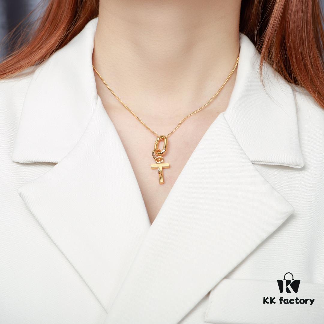 2021 New Arrival 🌟 Celine Necklace Popular Style, Exquisite Craftsmanship, Stunning Look, Premium Brass Material Matching Store Quality