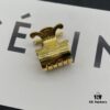 Celine Hair Clip with Effortless European and American Style, Suitable for Various Occasions, Simple Yet Elegant, Made of Original Match Material