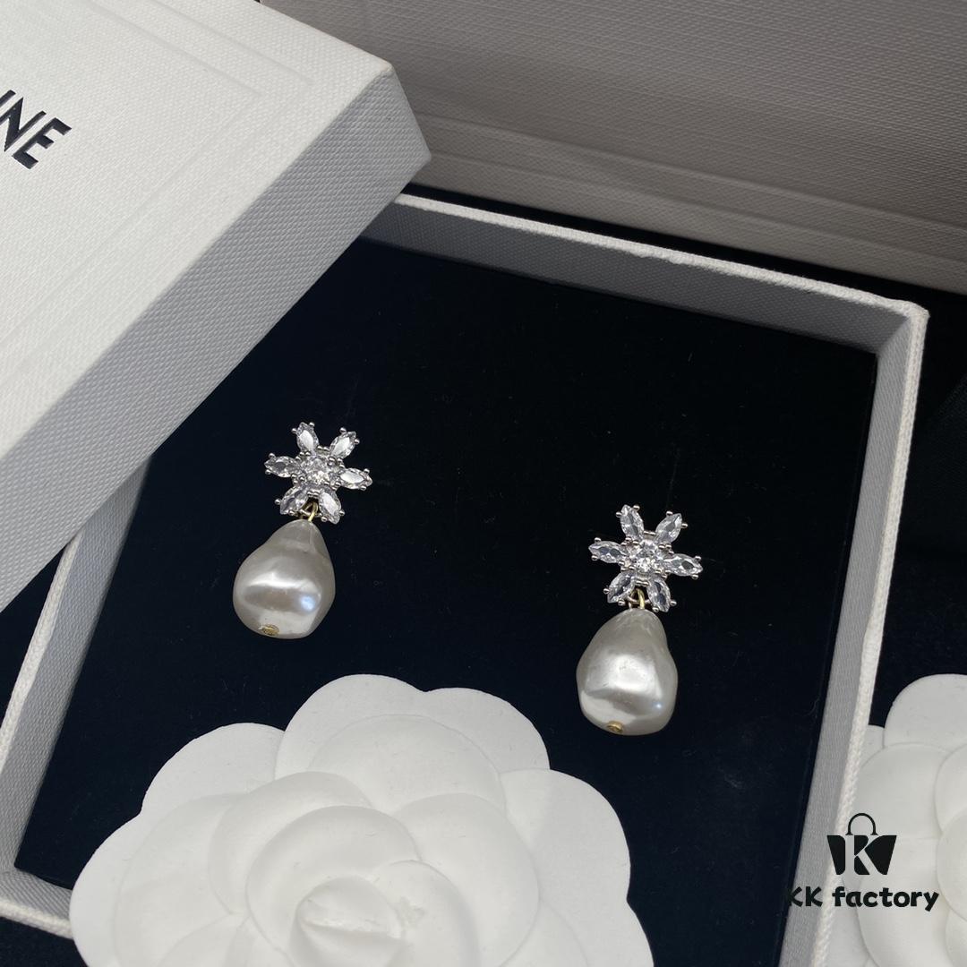 CELINE Effortless European and American Style Suitable for Various Occasions, Simple Yet Elegant, Made with Original Matched Materials