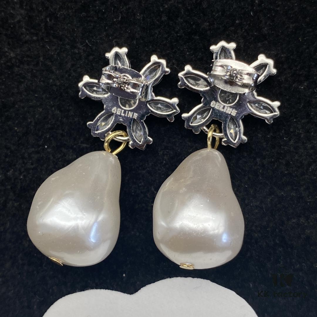 CELINE Effortless European and American Style Suitable for Various Occasions, Simple Yet Elegant, Made with Original Matched Materials