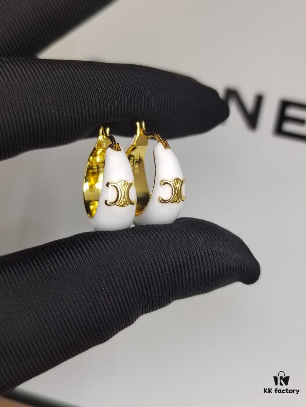 Celine New Arrival White Drip Earrings