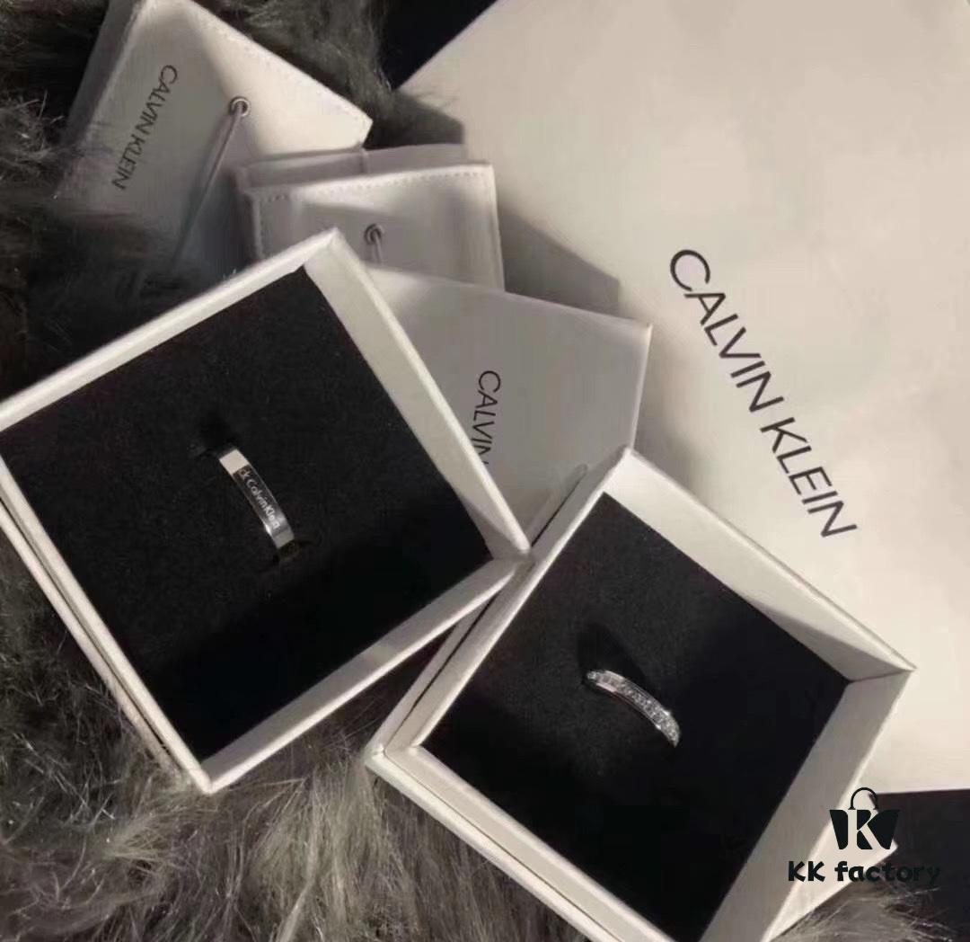 Valentine's Day Gift Recommendation: Minimalist CK Ring Filled with Love