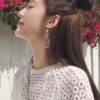 Miu Miu Beautiful Figure-8 Ear Hook, Xiaxia's Same Style, Original LG Version, Elegant for Banquet, Vacation, Date, and Evening Wear, Classic and Popular Fashion Design