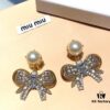 Miu Miu Bow Knot Stud Earrings, Guo Biting Same Style, Princess-like Charm, Dual-tone Gold-plated Craft with Swarovski Pearl